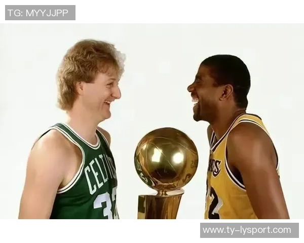 HoopsHype百大球员榜单揭晓SGA力压约基奇登顶卢卡排名第四库里第十一詹姆斯第十九 HoopsHype百大球员榜单揭晓SGA力压约基奇登顶卢卡排名第四库里第十一詹姆斯第十九