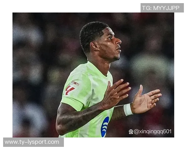 曼联转会政策的悲剧性失误：20亿英镑的挥霍与衰落之路