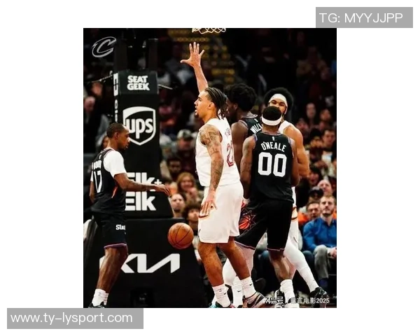 米切尔第三节火力全开8投6中三分1中3独得14分助队追分奋起反击